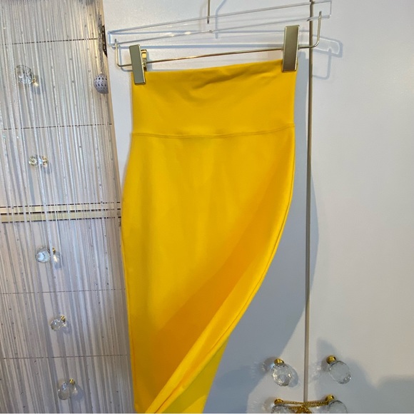 Bebe Yellow Knit Midi Pencil Skirt Size XS NWOT - Picture 4 of 16